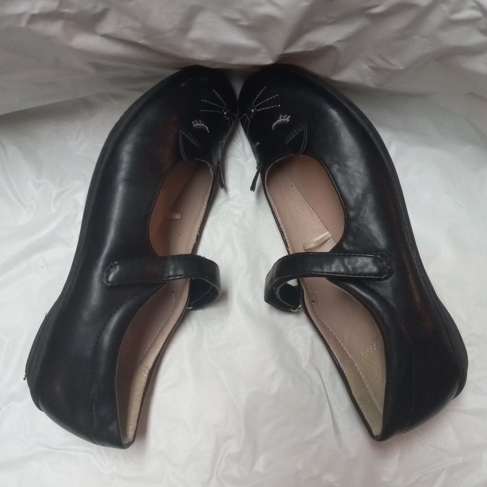 Children's Place Kitty Shoes Size 4 - Picture 7 of 13